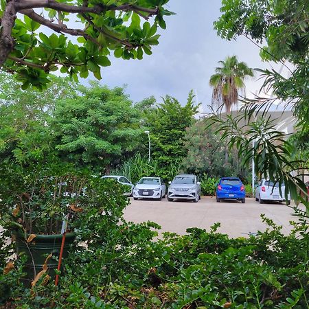 Beachfront Getaway Condo カンクン エクステリア 写真