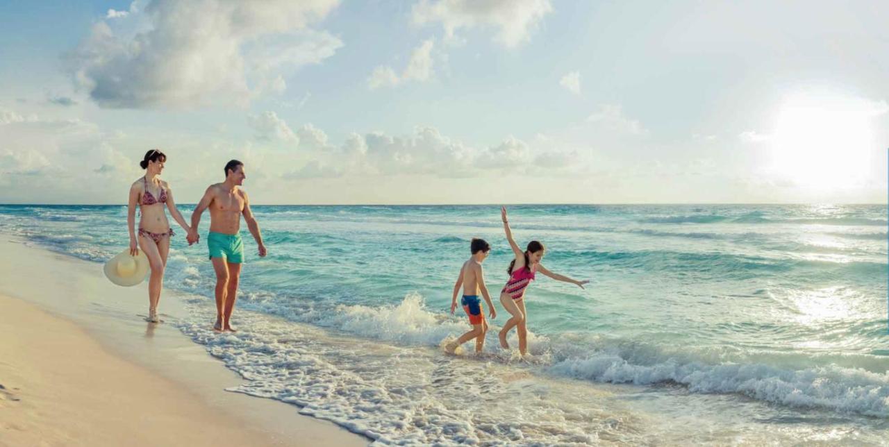 Beachfront Getaway Condo カンクン エクステリア 写真