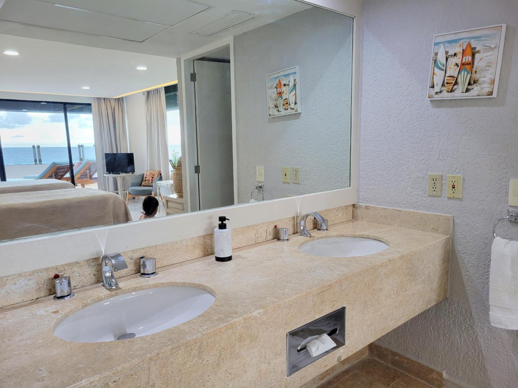Beachfront Getaway Condo カンクン エクステリア 写真
