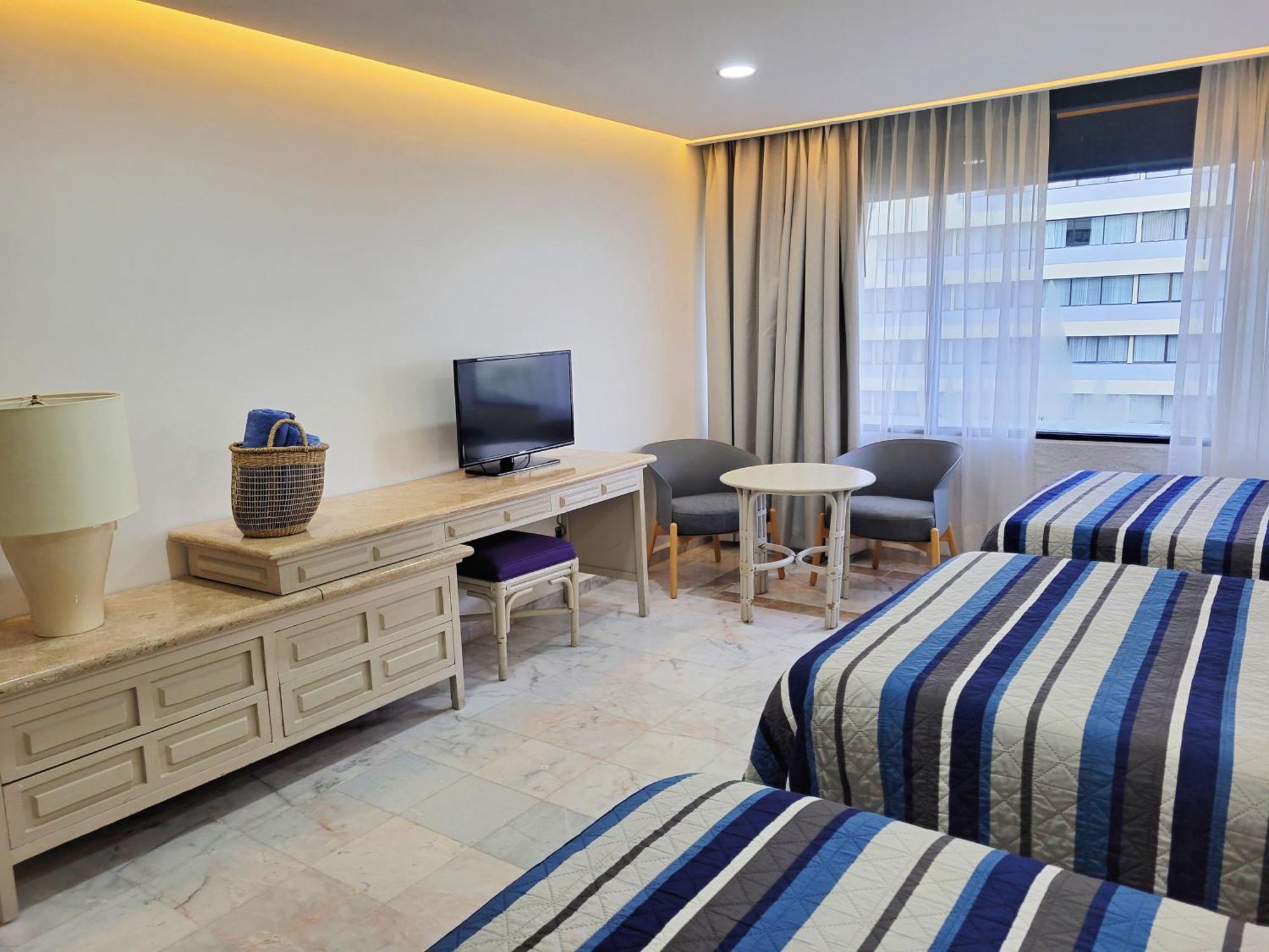 Beachfront Getaway Condo カンクン エクステリア 写真