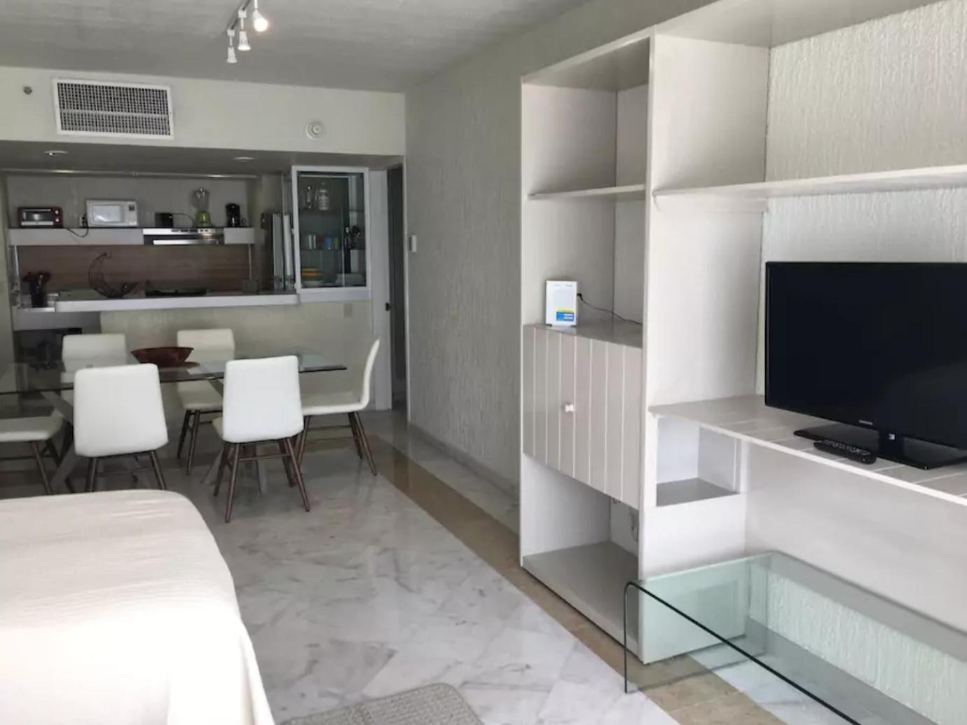 Beachfront Getaway Condo カンクン 部屋 写真
